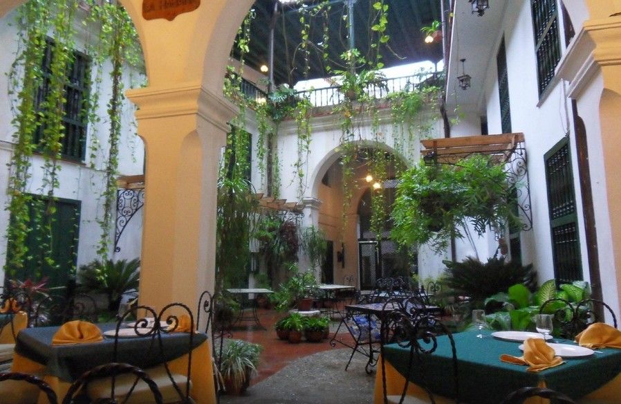 Hostal Valencia Hotel Havana Exterior photo