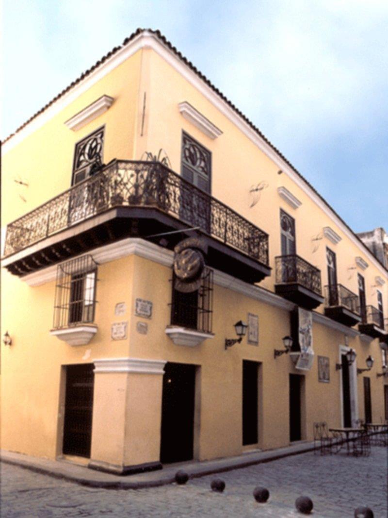 Hostal Valencia Hotel Havana Exterior photo